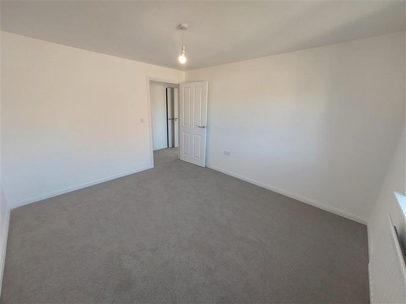 2 Bedroom Maisonette bedroom